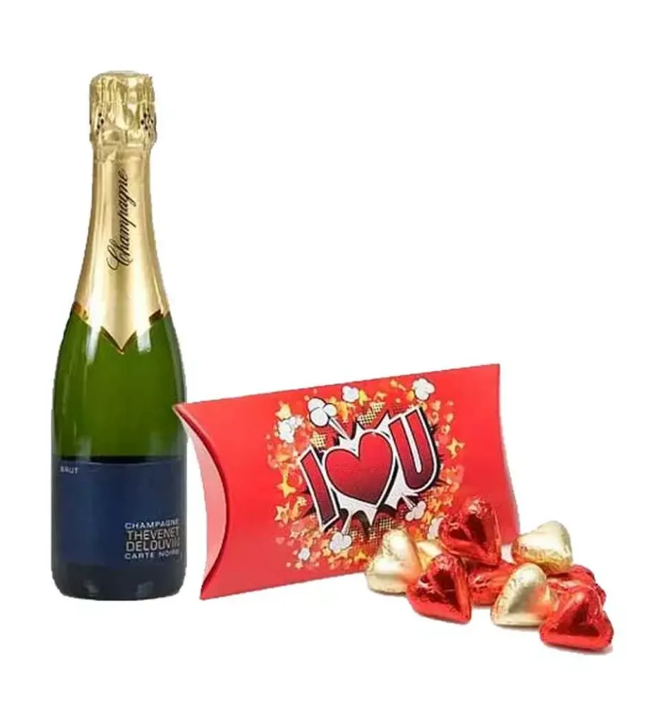 Appealing Champagne N Heart Chocolates Gift Combo for Your Valentine