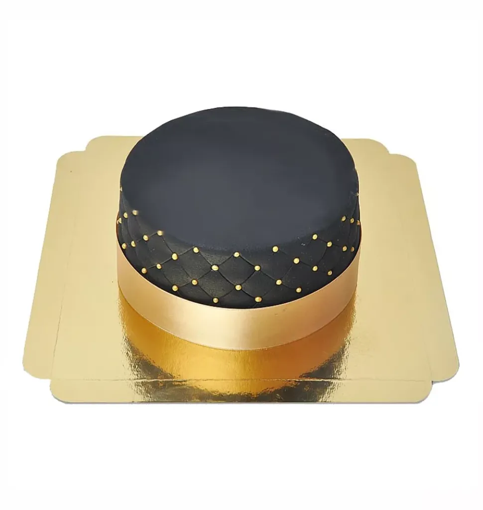 Chic Black Cake for Special Occasions