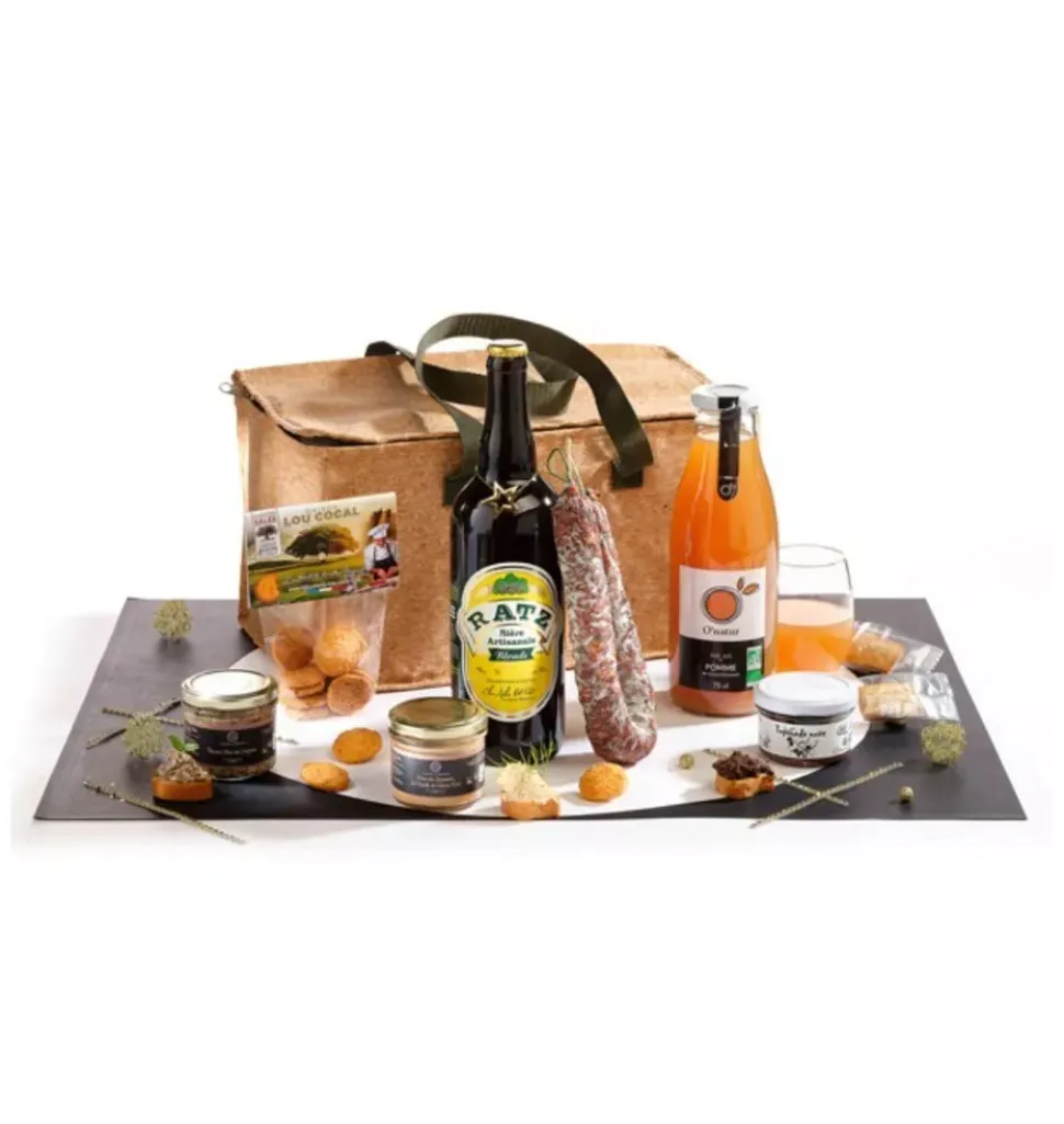Gourmet Picnic Essentials Set