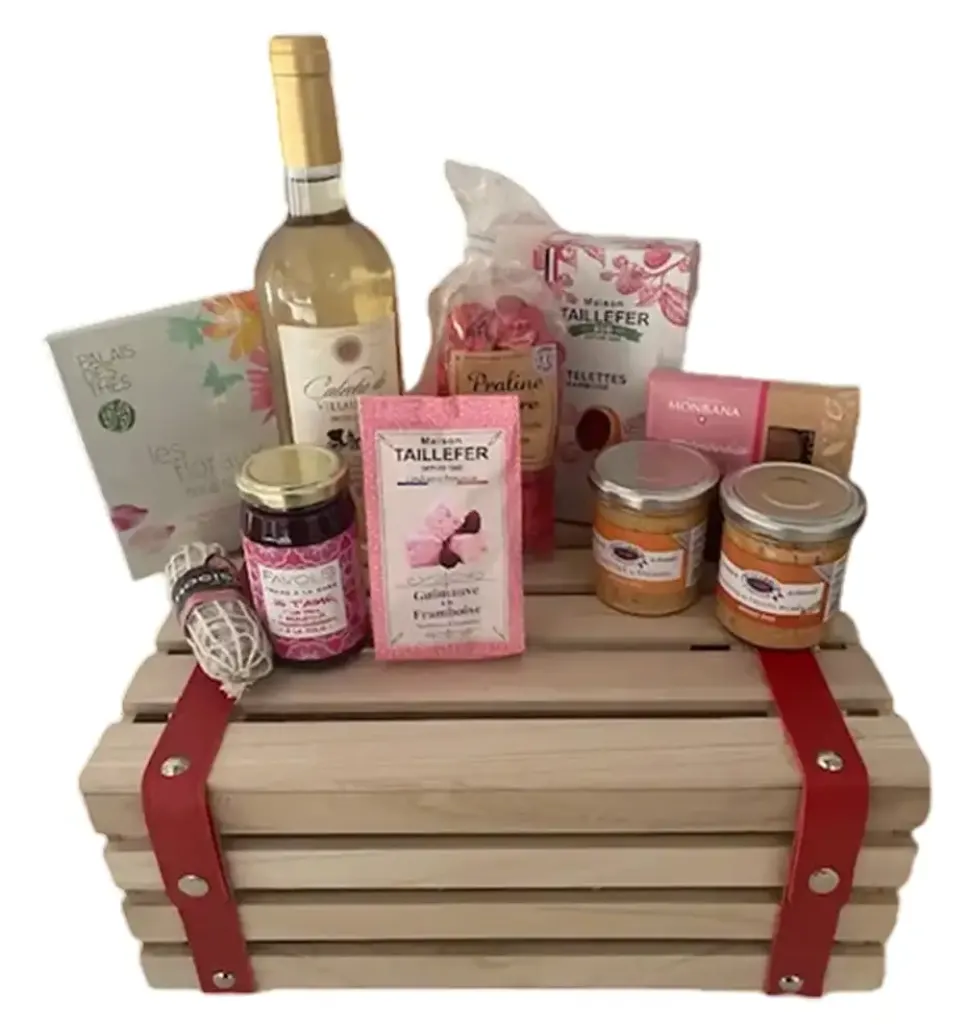 Tempting Valentine Treats Chest